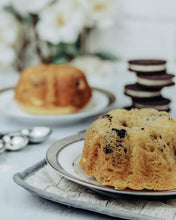 Load image into Gallery viewer, Cookies & Cream Rum Cake